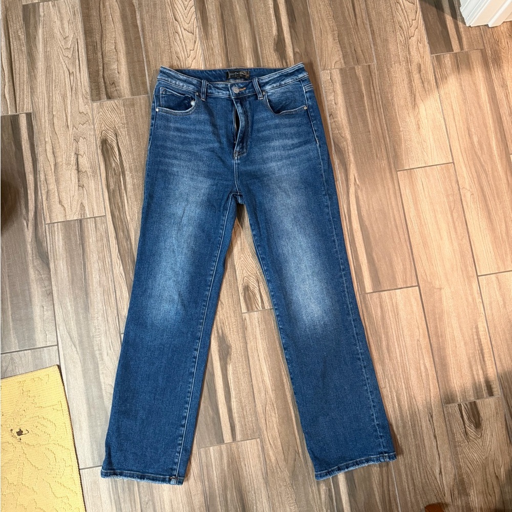 Classic Blue Women's Cropped Jeans